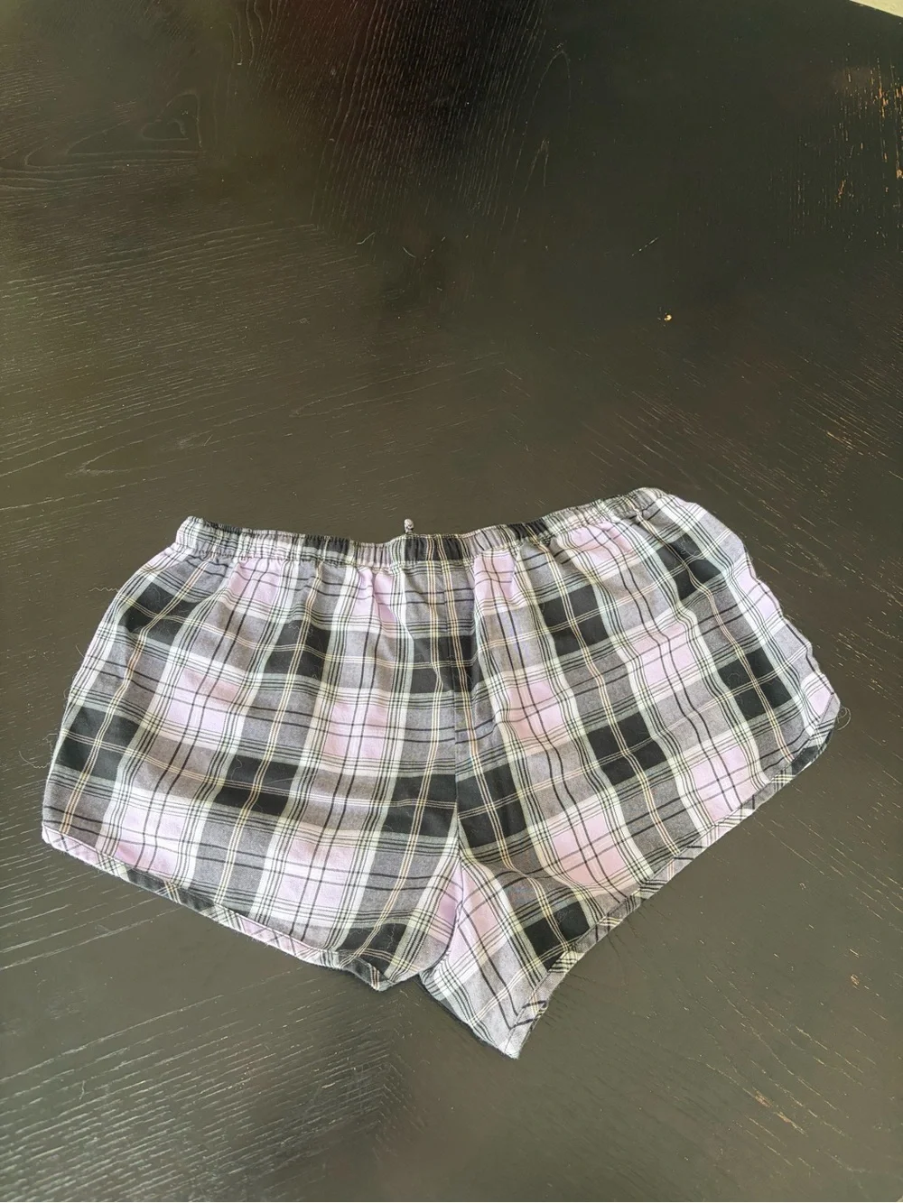 Secret Treasures Plaid Lounge Shorts - light purple & Black